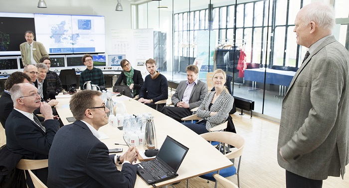 Prominent visit to PowerLabDK