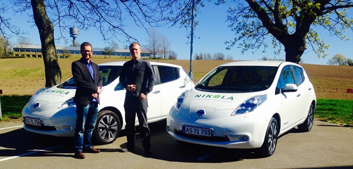 2 Nissan LEAF delivered to Risø Campus by Nissan representative